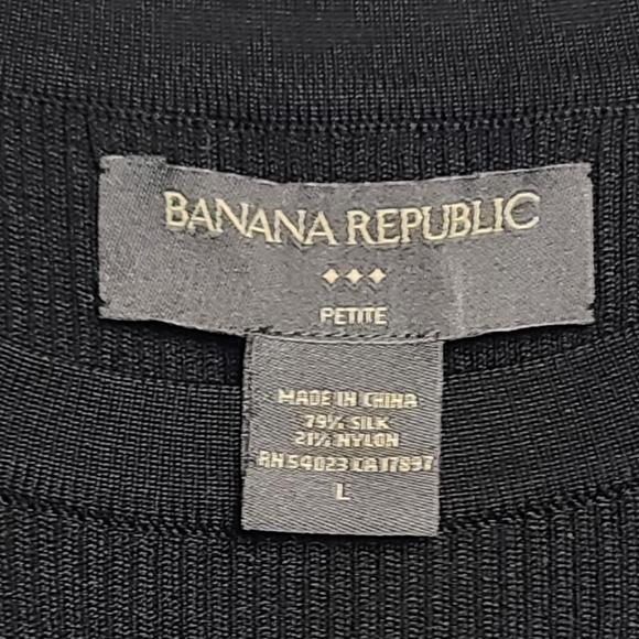 Banana Republic Woman's Silk Blend Petite Black Sweater Vest - Picture 4 of 5